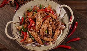 酥炸魷魚、火箭魷魚……魷魚創(chuàng)新制品“游”向更多場景