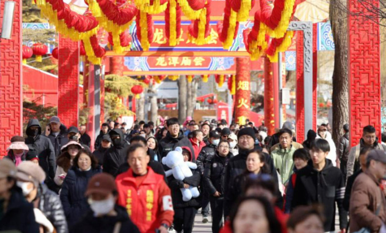 零售餐飲增10.6%，AI下單、地方菜爆火，馬年消費市場迎“開門紅”